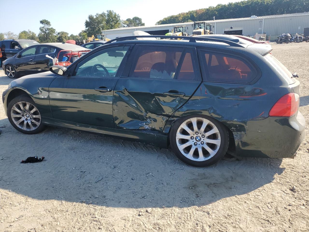 2006 BMW 3er VIN WBAVT13556KW24039 Copart auction photo, side / minor dent/scratches damage thumbnail 2
