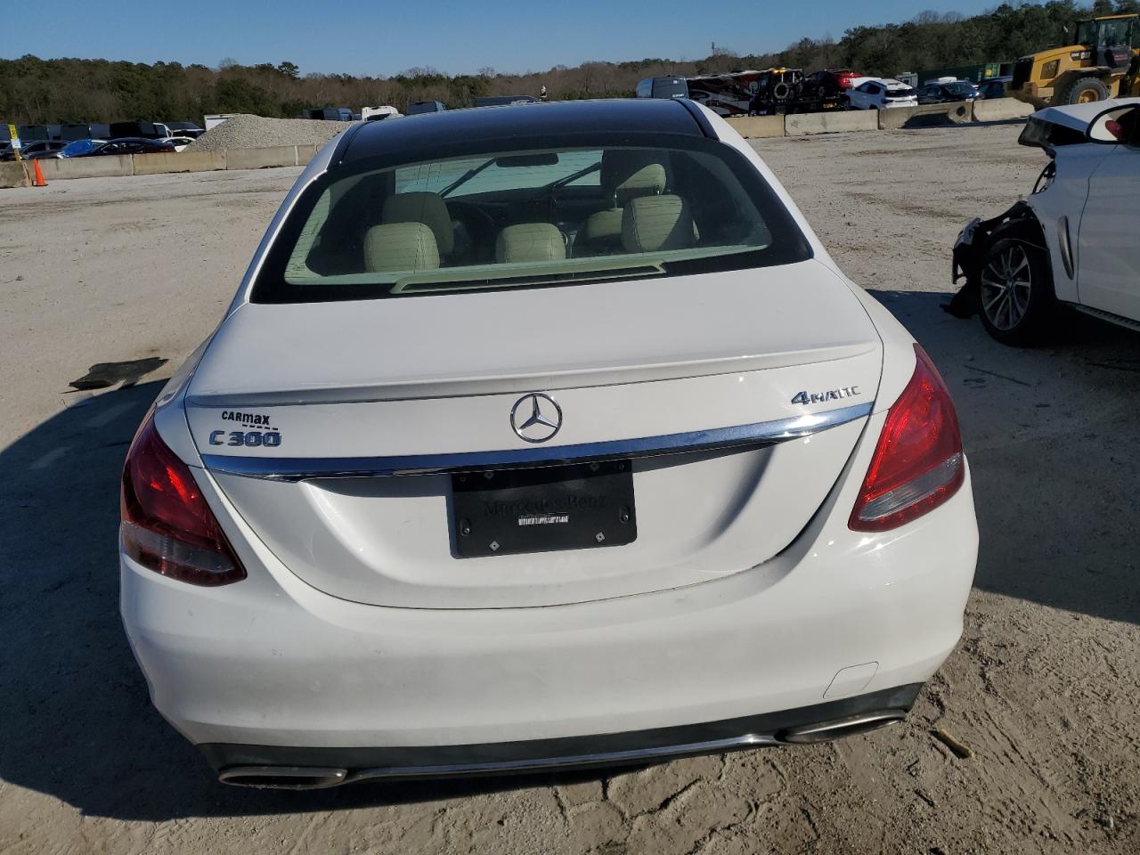 2016 Mercedes-Benz C-klasse VIN 55SWF4KB9GU176442 Copart auction photo, front end / normal wear damage thumbnail 6