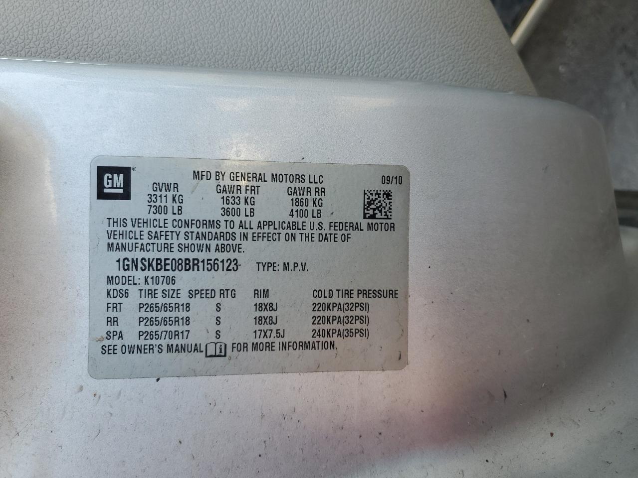 2011 Chevrolet Tahoe VIN 1GNSKBE08BR156123 Copart auction photo, front end / side damage thumbnail 13