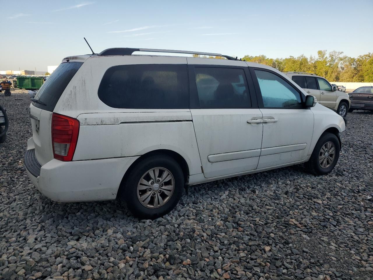 2012 KIA Sedona VIN KNDMG4C71C6464705 Copart auction photo, front end damage thumbnail 3