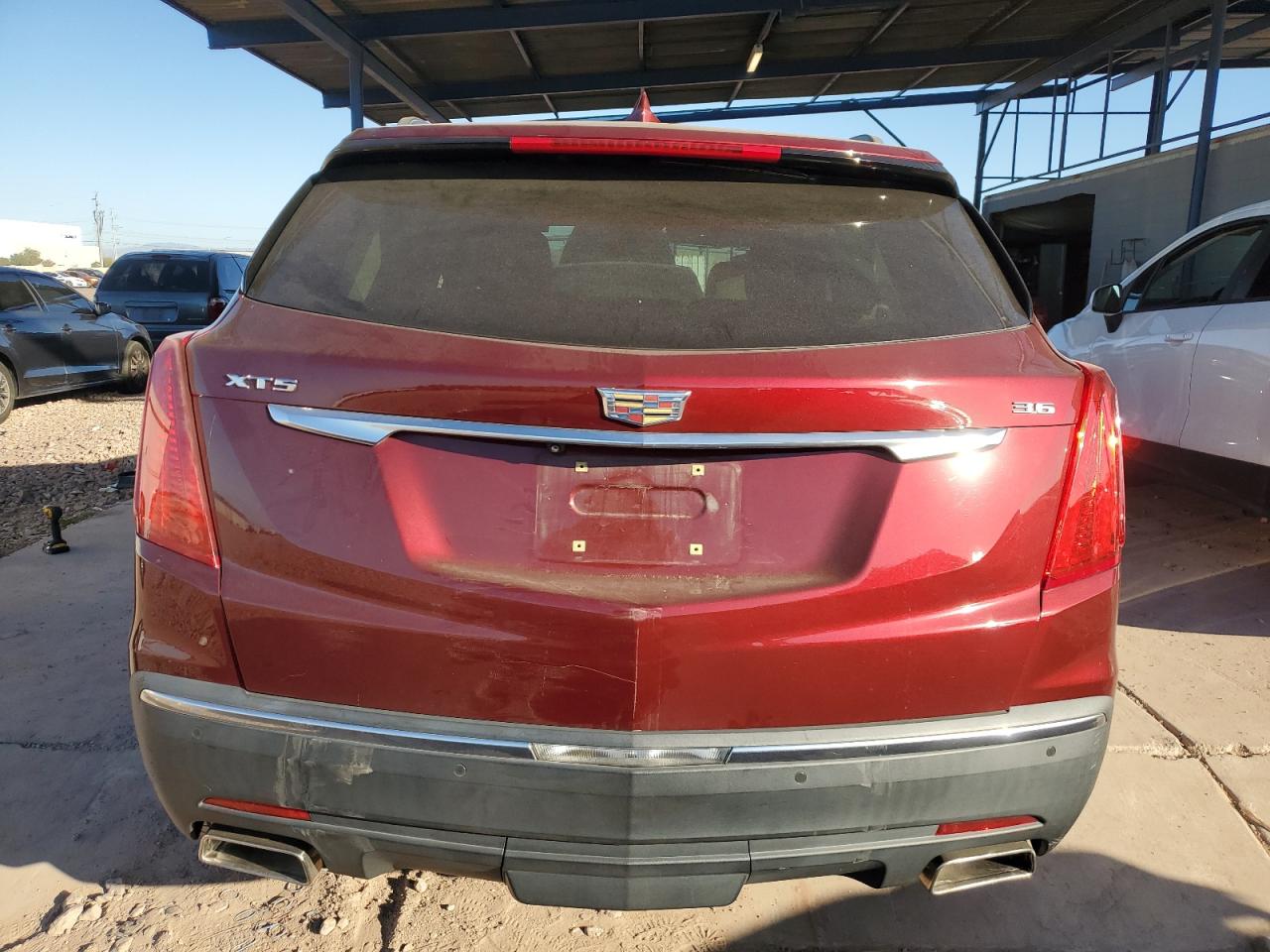 2017 Cadillac XT5 VIN 1GYKNBRSXHZ100361 Copart auction photo, front end damage thumbnail 6