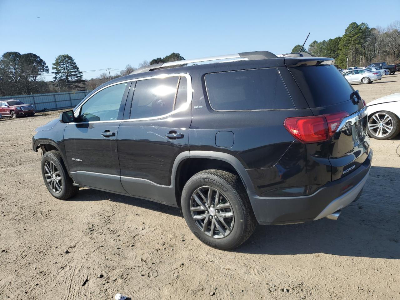 2018 GMC Acadia VIN 1GKKNMLS4JZ237462 Copart auction photo, front end / minor dent/scratches damage thumbnail 2
