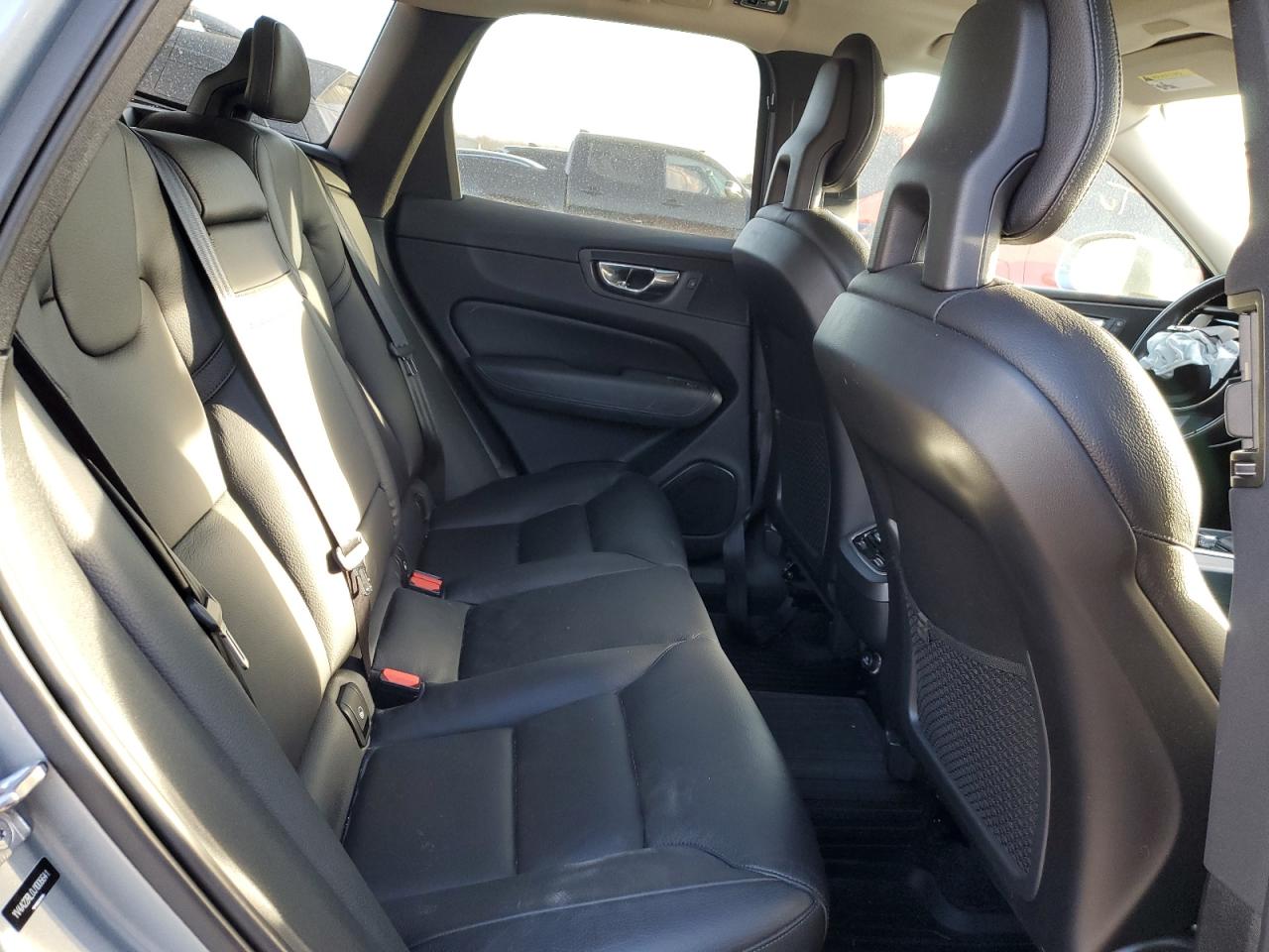 2018 Volvo XC60 VIN YV4A22RL0J1006641 Copart auction photo, front end / side damage thumbnail 11