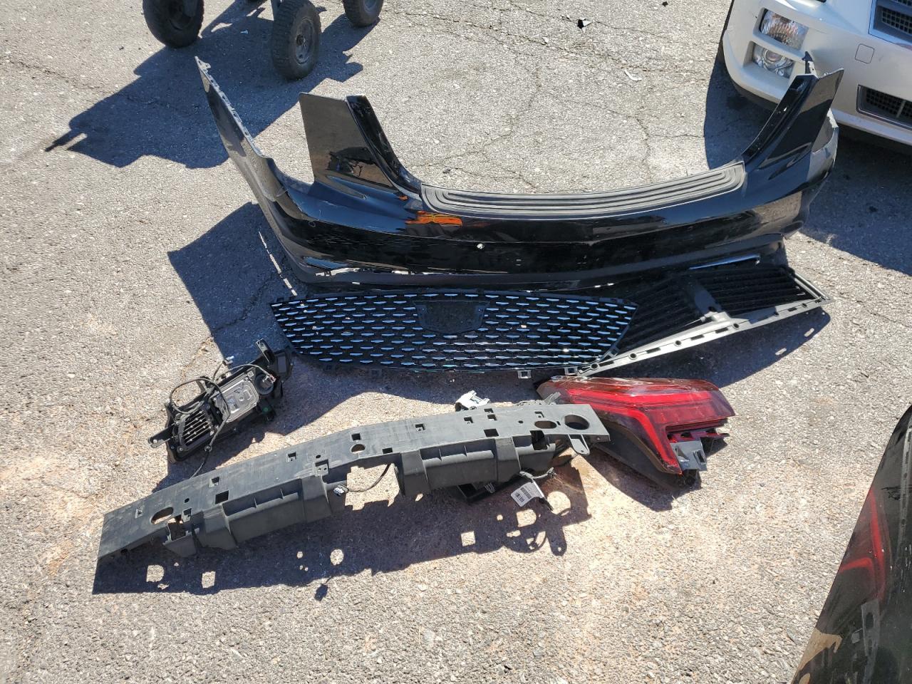 2022 Cadillac CT5 VIN 1G6DX5RK5N0117002 Copart auction photo, rear end / front end damage thumbnail 12