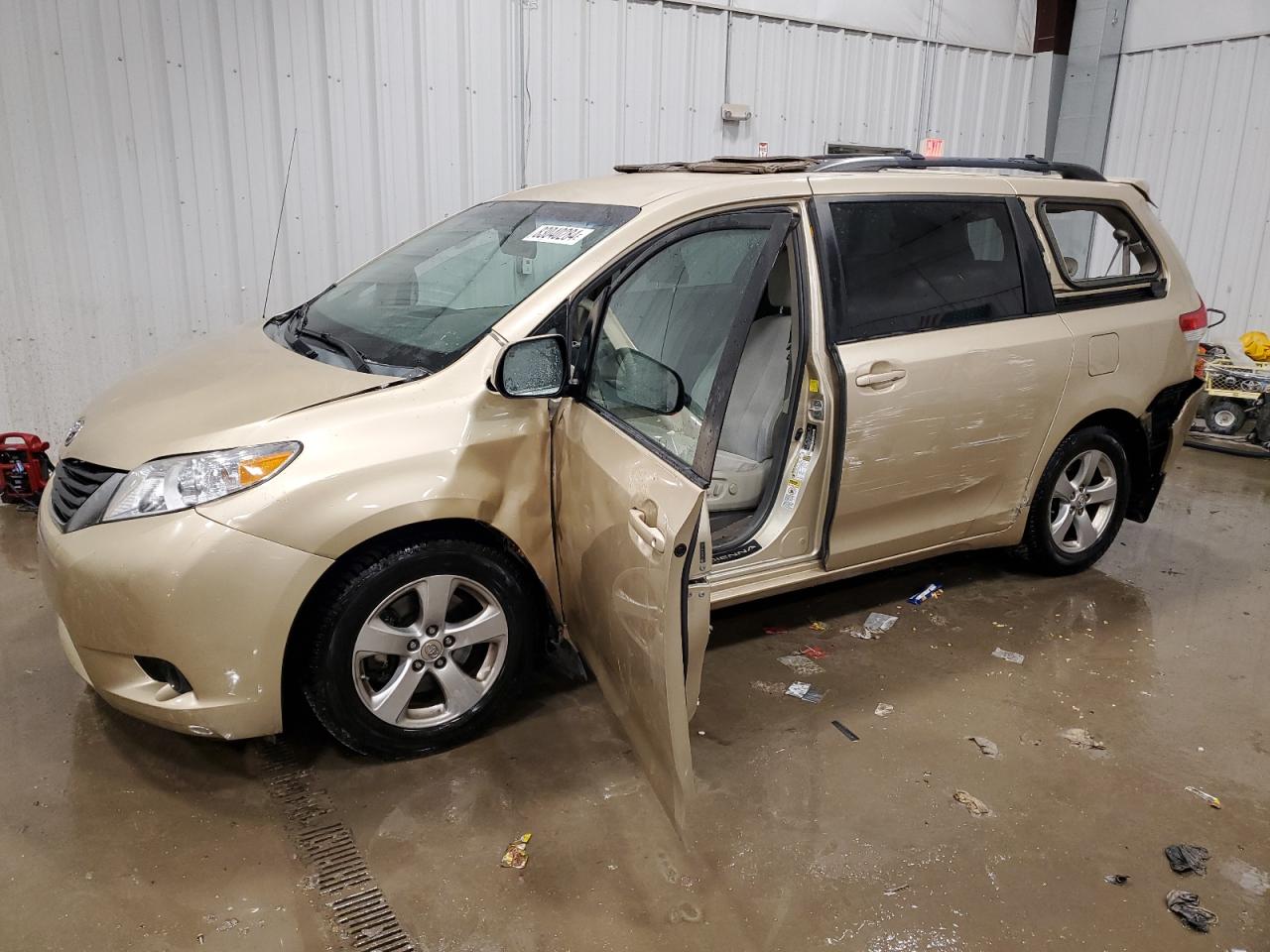 2011 Toyota Sienna VIN 5TDKK3DC1BS110743