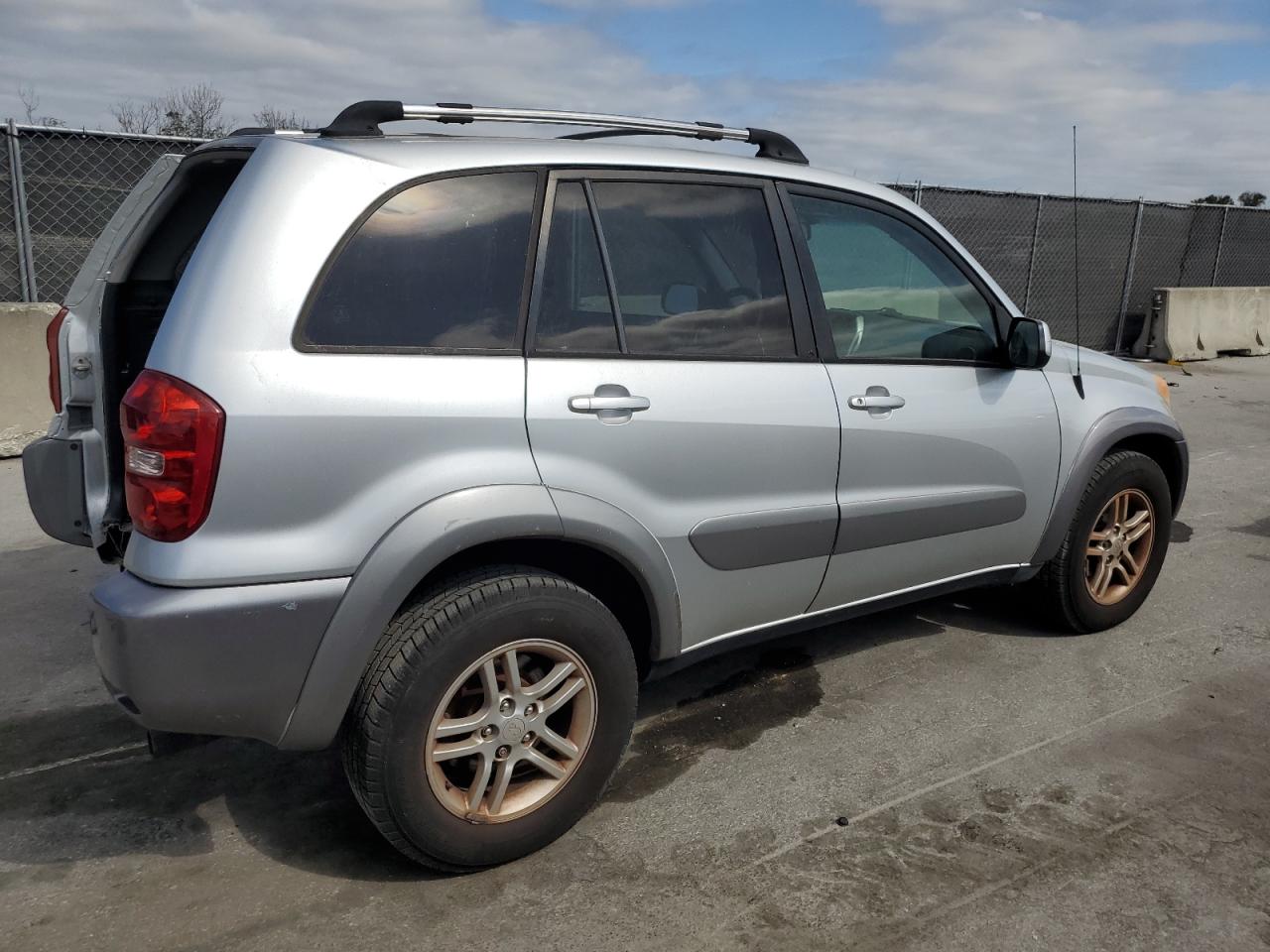 2004 Toyota RAV 4 VIN JTEGD20V240001534 Copart auction photo, rear end damage thumbnail 3