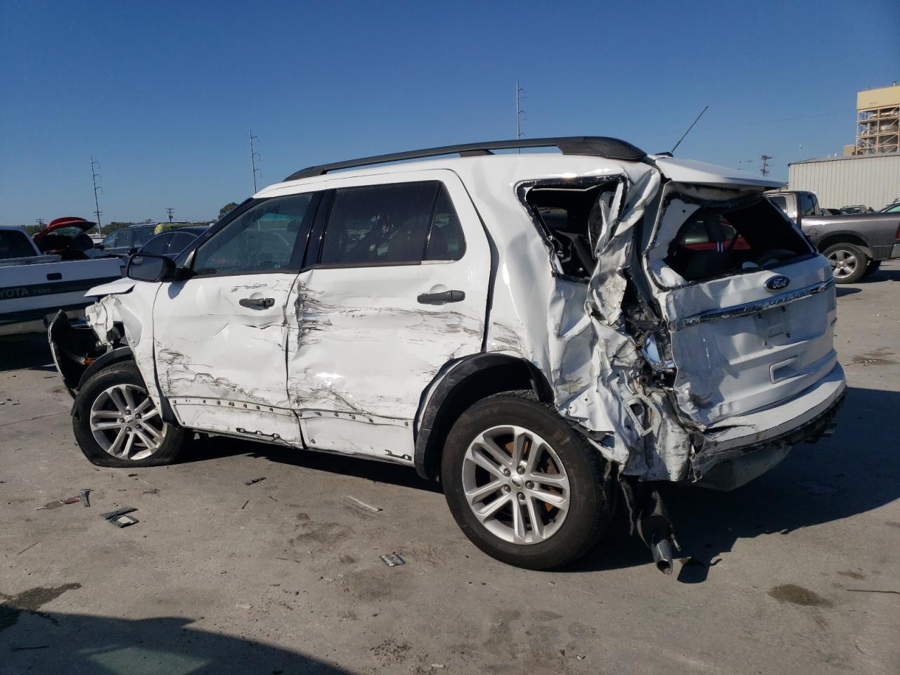 2015 Ford Explorer VIN 1FM5K7B8XFGB46817 Copart auction photo, all over damage thumbnail 2