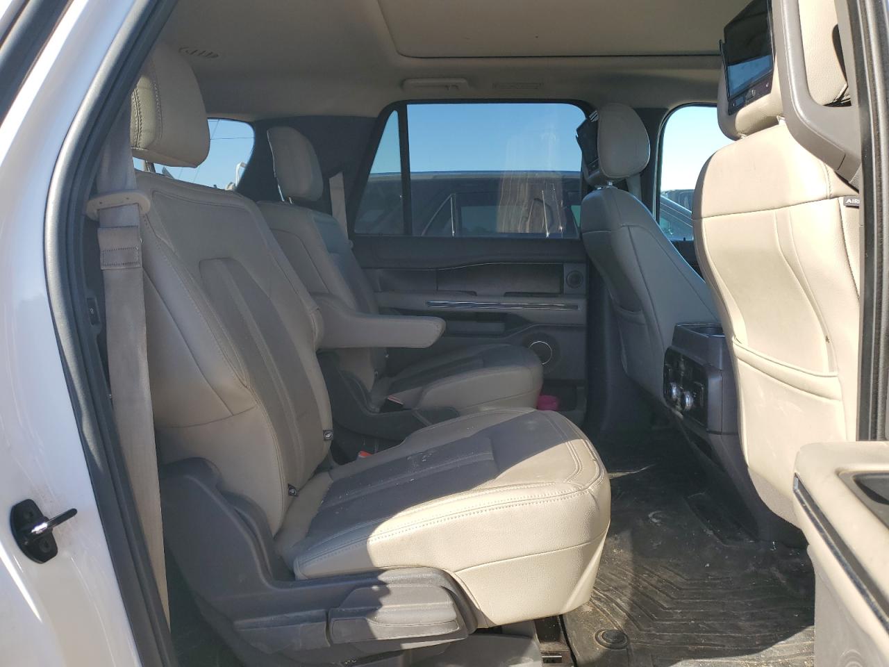 2019 Ford Expedition VIN 1FMJK2AT2KEA42027 Copart auction photo, rear end damage thumbnail 11