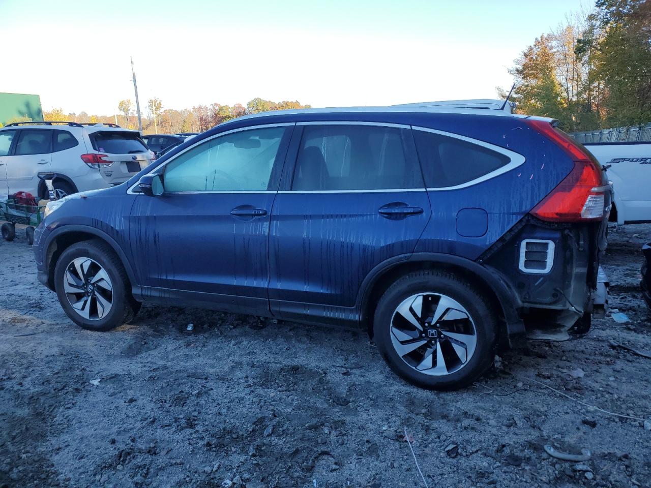 2016 Honda CR-V VIN 5J6RM4H99GL103748 Copart auction photo, rear end damage thumbnail 2