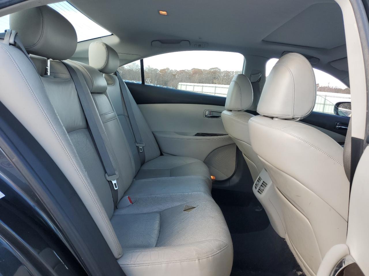 2010 Lexus ES VIN JTHBK1EG3A2397559 Copart auction photo, rear end / minor dent/scratches damage thumbnail 10
