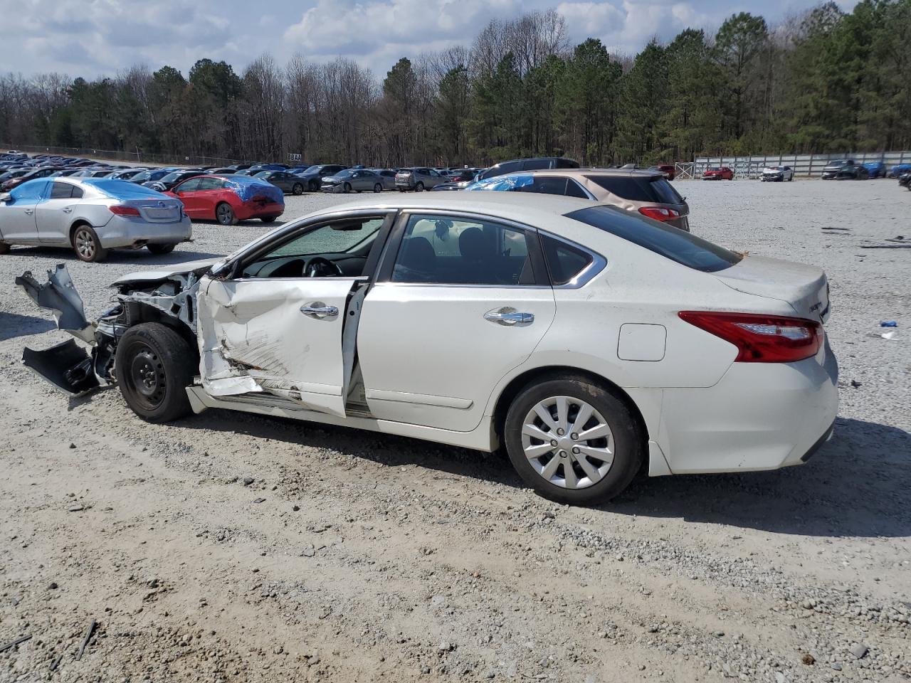 2016 Nissan Altima VIN 1N4AL3AP0GN354032 Copart auction photo, front end / side damage thumbnail 2