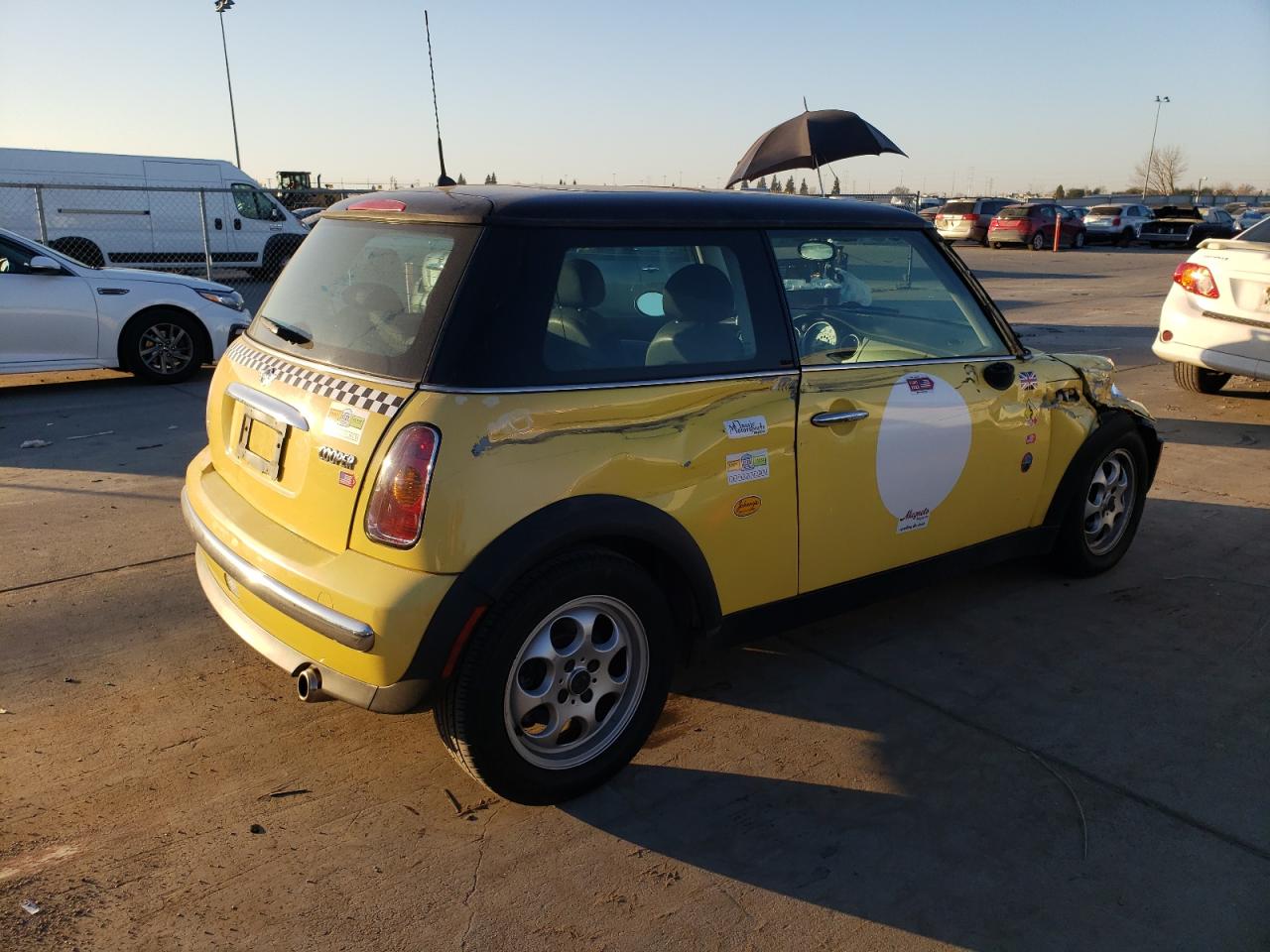 2002 MINI Cooper VIN WMWRC33422TC35953 Copart auction photo, front end / side damage thumbnail 3