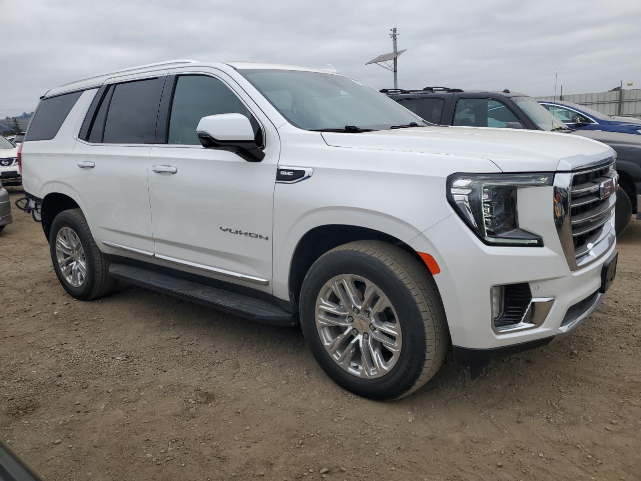 2021 GMC Yukon VIN 1GKS2BKD5MR177616 Copart auction photo, rear end damage thumbnail 4