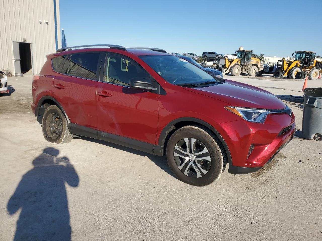 2018 Toyota RAV 4 VIN JTMBFREV3JD241111 Copart auction photo, rear end / side damage thumbnail 4