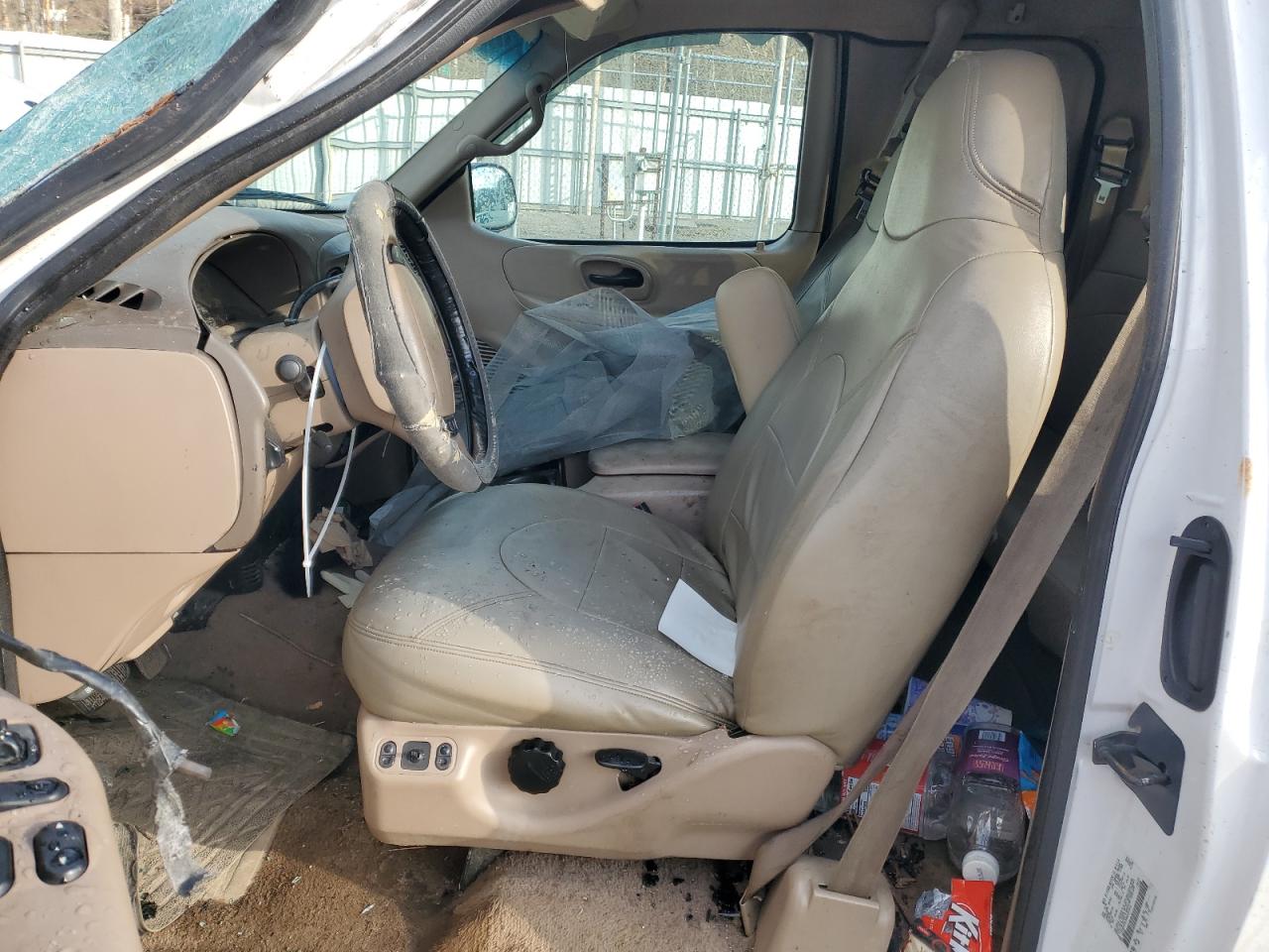 1999 Ford F250 VIN 1FTRX27L9XKA27324 Copart auction photo, all over damage thumbnail 7
