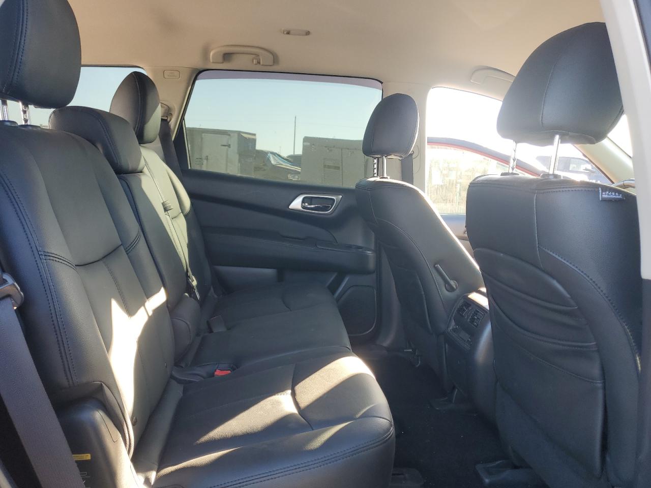 2017 Nissan Pathfinder VIN 5N1DR2MN9HC670855 Copart auction photo, side / front end damage thumbnail 10