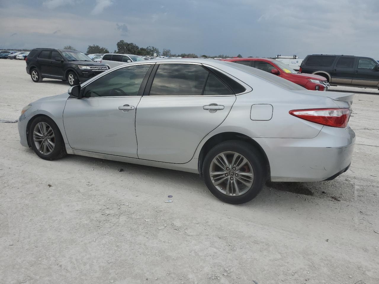2017 Toyota Camry VIN 4T1BF1FK3HU619598 Copart auction photo, side / front end damage thumbnail 2