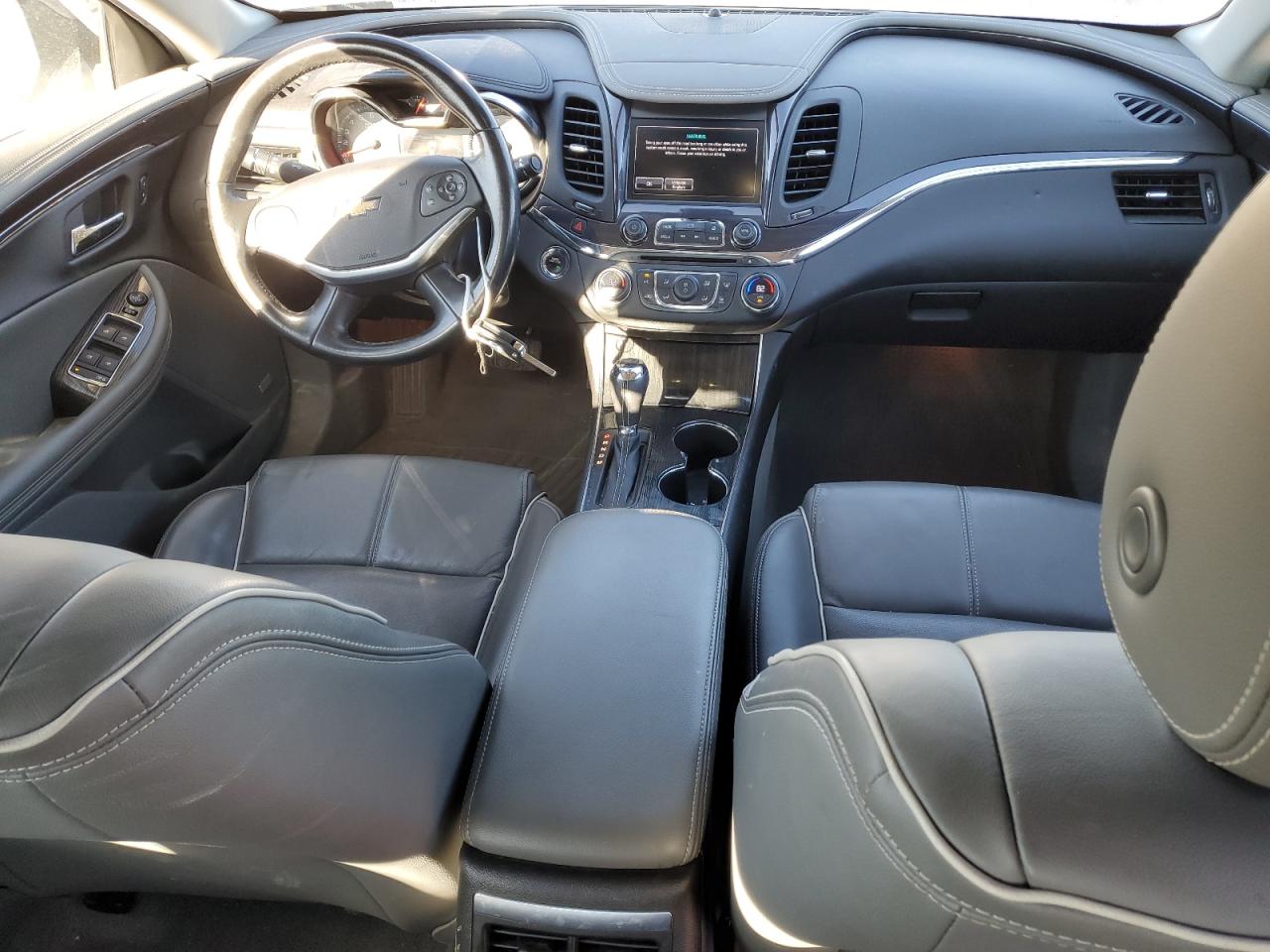 2018 Chevrolet Impala VIN 2G1125S35J9128141 Copart auction photo, front end / side damage thumbnail 8