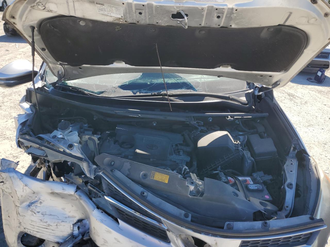 2015 Toyota RAV 4 VIN 2T3WFREV5FW164835 Copart auction photo, front end / rear end damage thumbnail 12