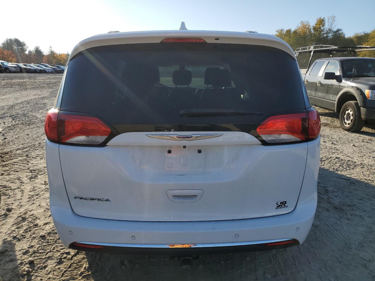 2018 Chrysler Pacifica VIN 2C4RC1BGXJR217142 Copart auction photo, undercarriage / front end damage thumbnail 6