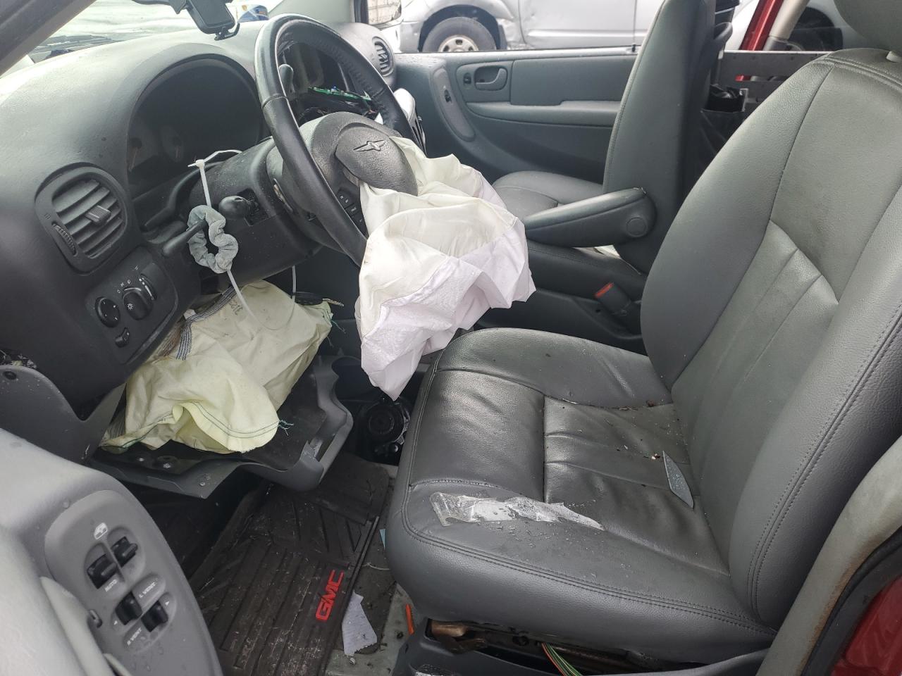 2007 Chrysler Town & Country VIN 2A4GP54L97R315885 Copart auction photo, front end damage thumbnail 7