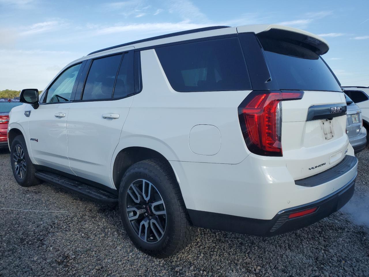 2021 GMC Yukon VIN 1GKS2CKD6MR315346 Copart auction photo, water/flood / minor dent/scratches damage thumbnail 2