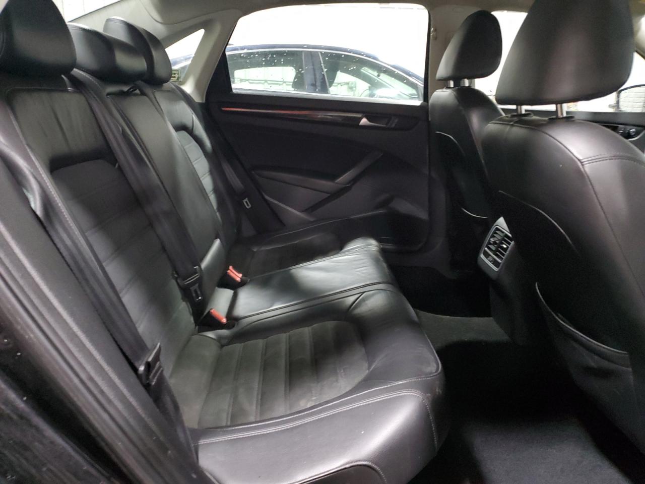 2014 Volkswagen Passat VIN 1VWCT7A33EC010143 Copart auction photo, front end damage thumbnail 10