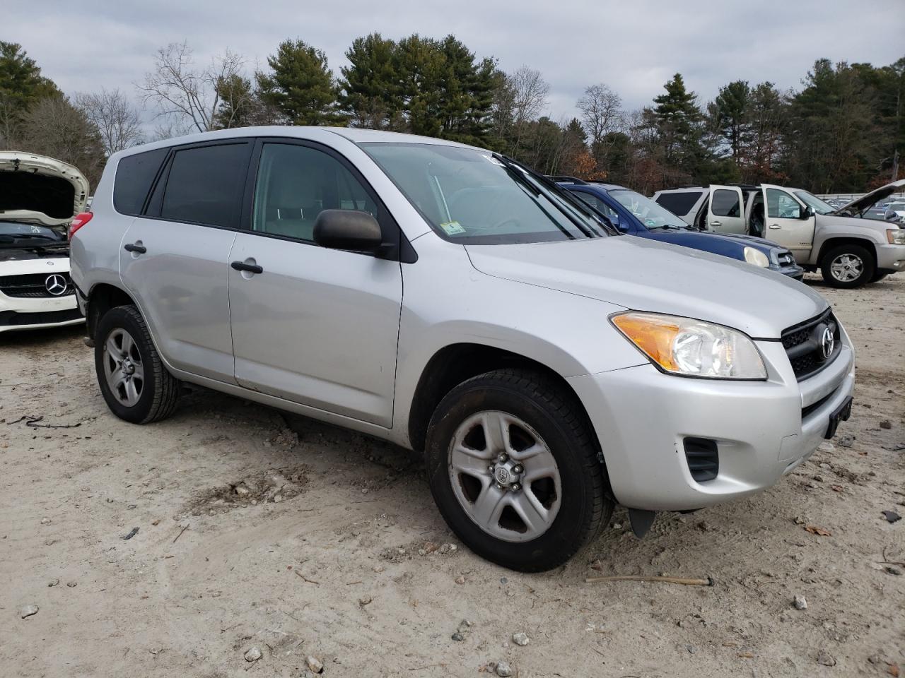 2010 Toyota RAV 4 VIN 2T3BF4DV3AW049405 Copart auction photo, rear end / minor dent/scratches damage thumbnail 4