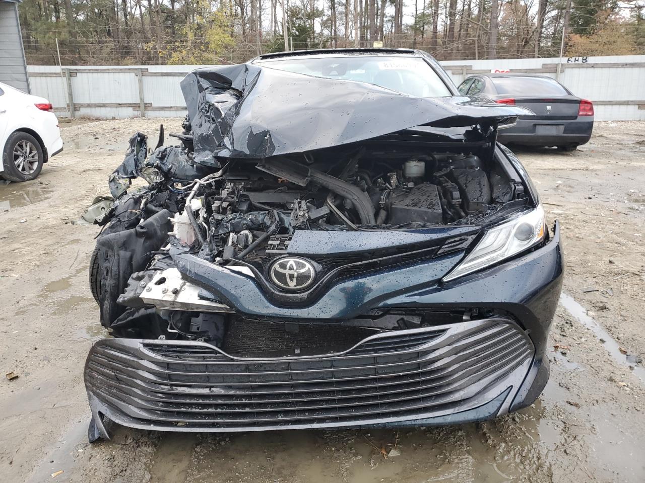 2019 Toyota Camry VIN 4T1B11HK1KU695047 Copart auction photo, front end / minor dent/scratches damage thumbnail 5