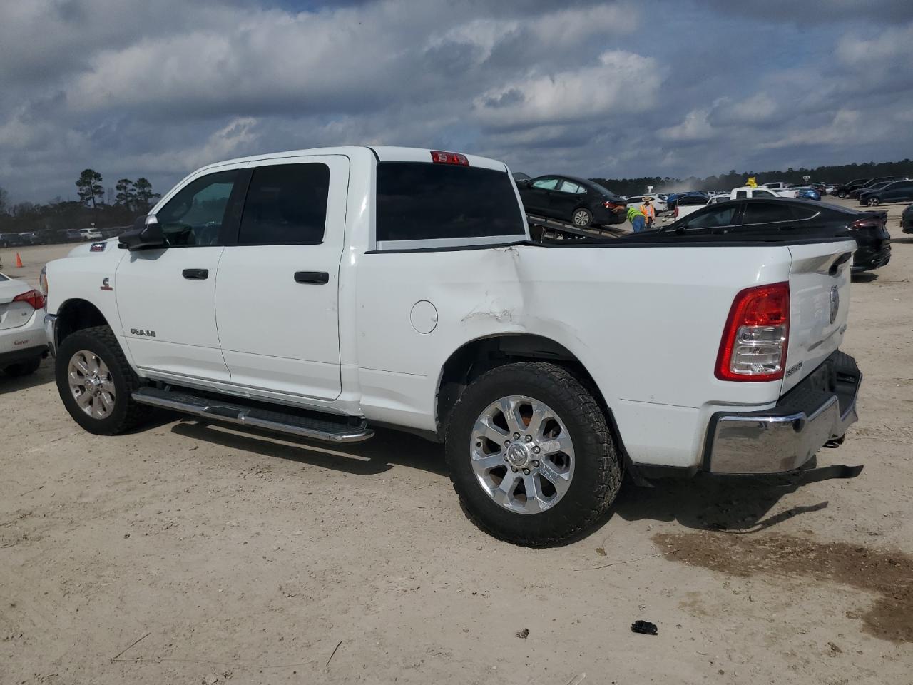 2022 RAM 2500 VIN 3C6UR5DL0NG416097 Copart auction photo, side / rear end damage thumbnail 2