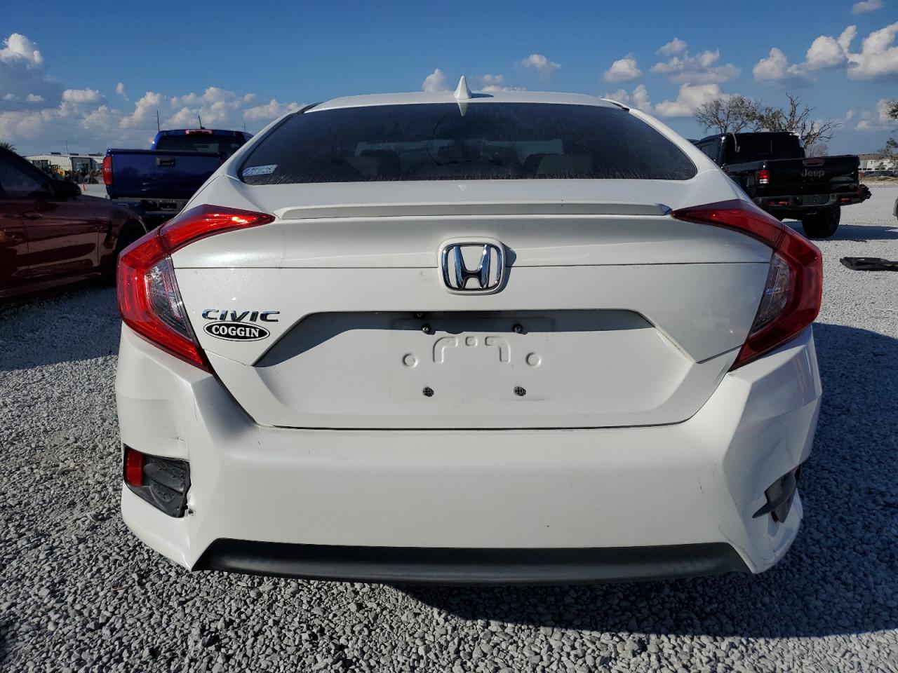 2017 Honda Civic VIN 19XFC1F3XHE032479 Copart auction photo, front end / side damage thumbnail 6