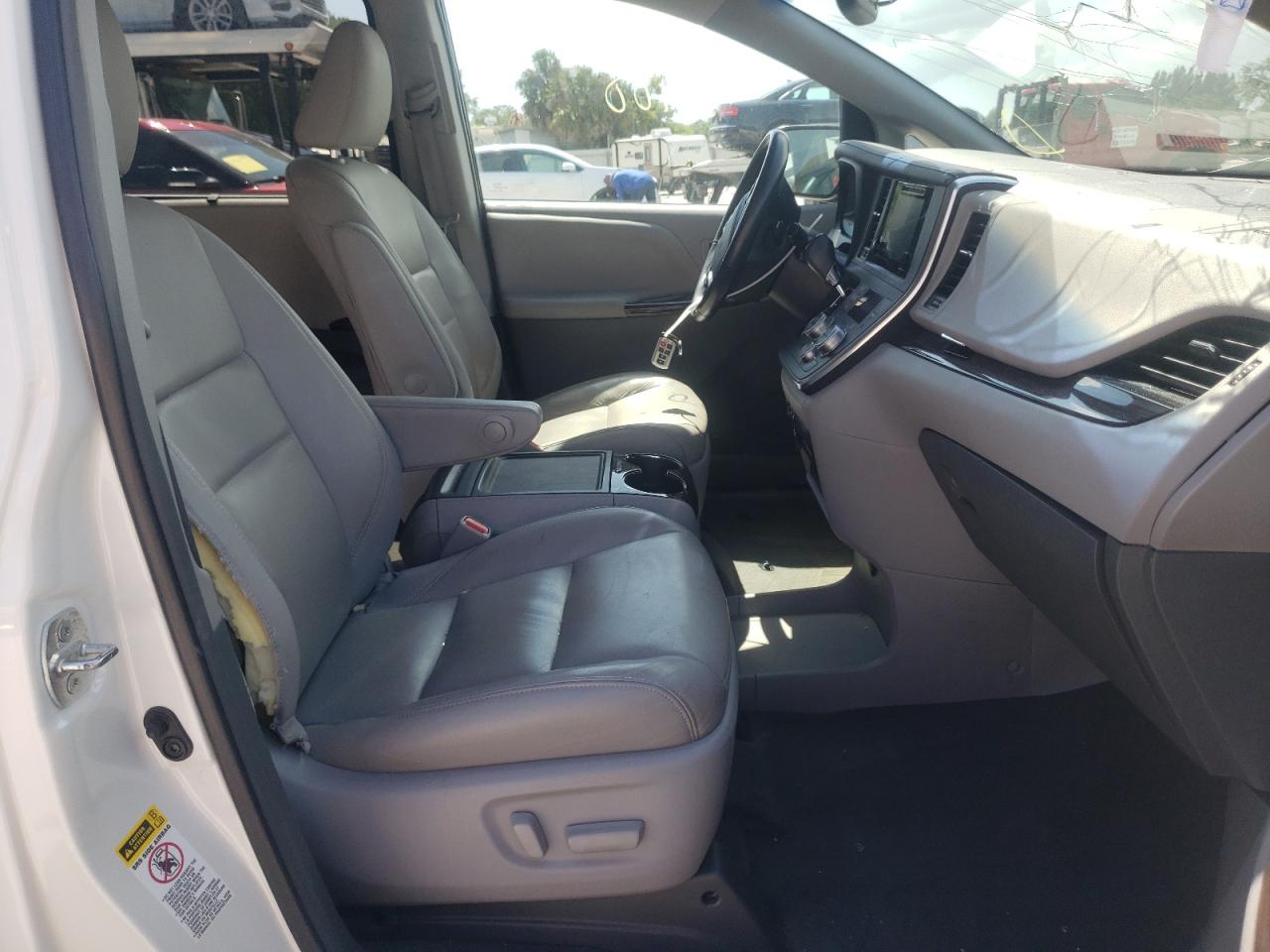 2016 Toyota Sienna VIN 5TDYK3DC4GS720055 Copart auction photo, front end / side damage thumbnail 5