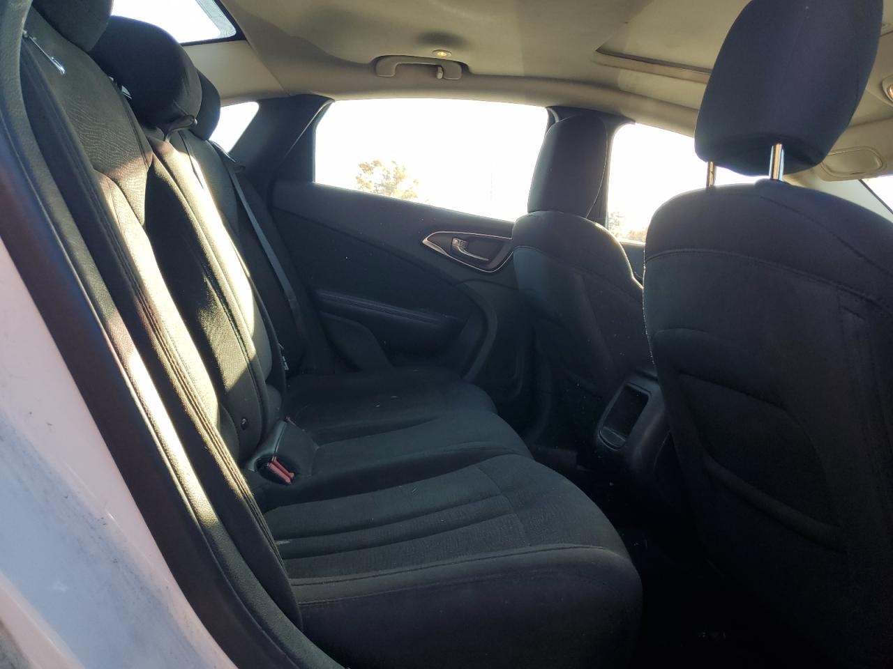 2015 Chrysler 200 VIN 1C3CCCAB2FN694700 Copart auction photo, frame damage / front end damage thumbnail 10