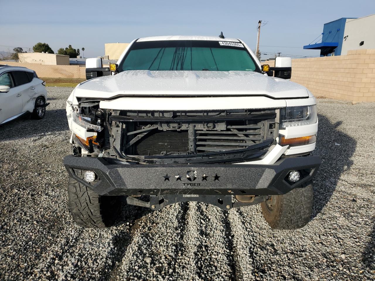 2018 Chevrolet Silverado VIN 3GCUKREC3JG589805 Copart auction photo, front end damage thumbnail 5