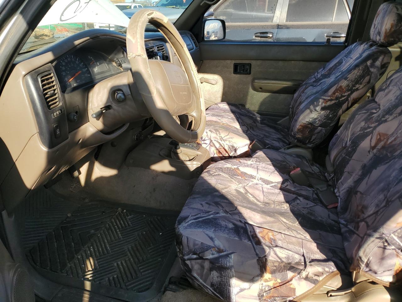 2000 Toyota Tacoma VIN 4TAWM72N3YZ603687 Copart auction photo, all over damage thumbnail 7