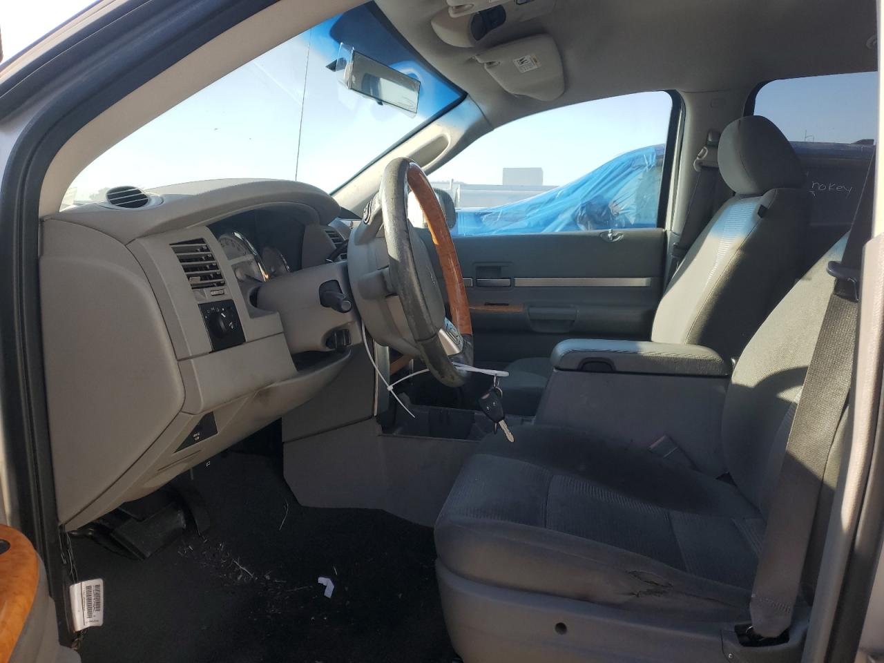 2008 Chrysler Aspen VIN 1A8HX58NX8F145589 Copart auction photo, side / front end damage thumbnail 7