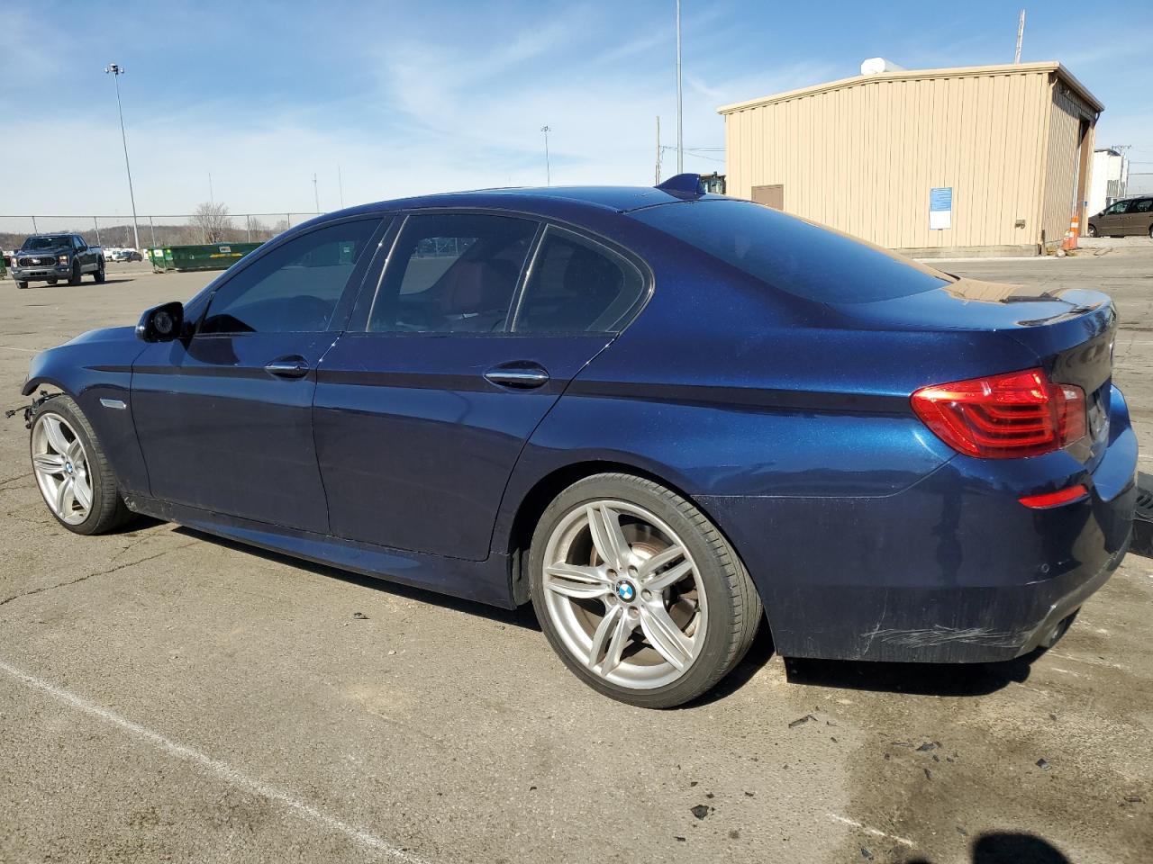 2016 BMW 5er VIN WBA5B3C50GG259062 Copart auction photo, front end damage thumbnail 2
