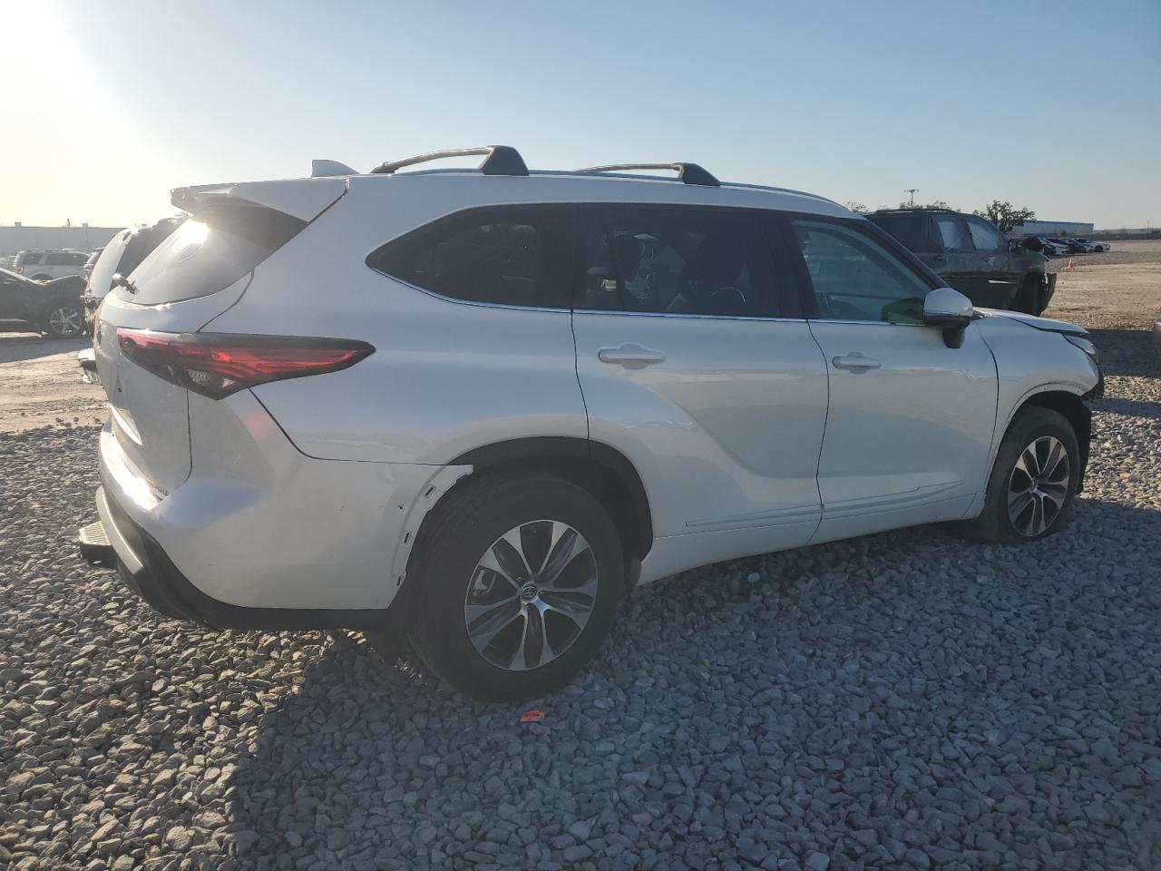 2020 Toyota Highlander VIN 5TDGZRBH9LS019465 Copart auction photo, front end damage thumbnail 3