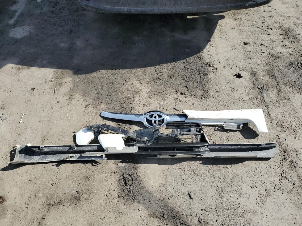 2014 Toyota Highlander VIN 5TDJKRFH0ES048991 Copart auction photo, front end damage thumbnail 13
