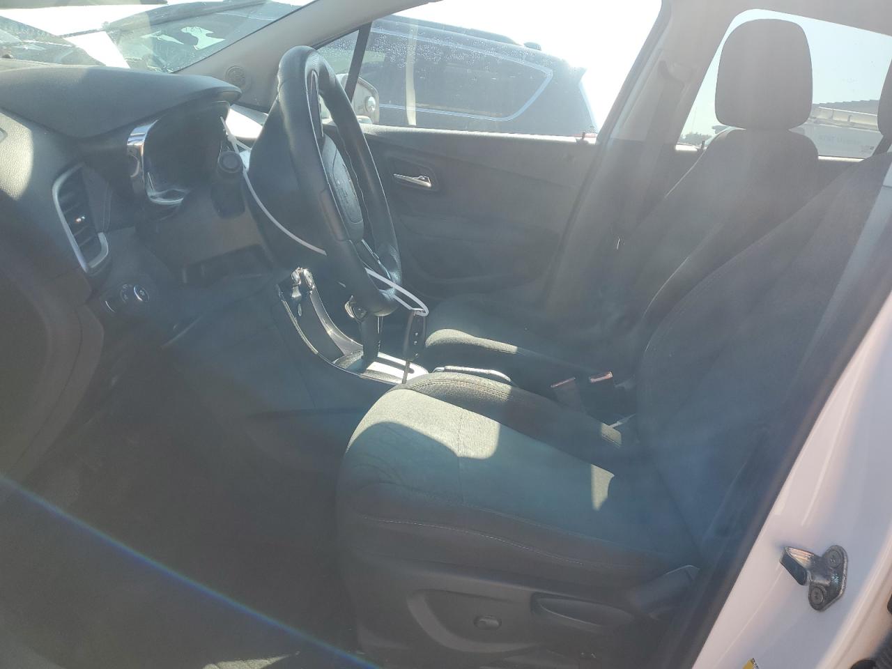 2020 Chevrolet Trax VIN 3GNCJKSB3LL141079 Copart auction photo, front end / side damage thumbnail 7