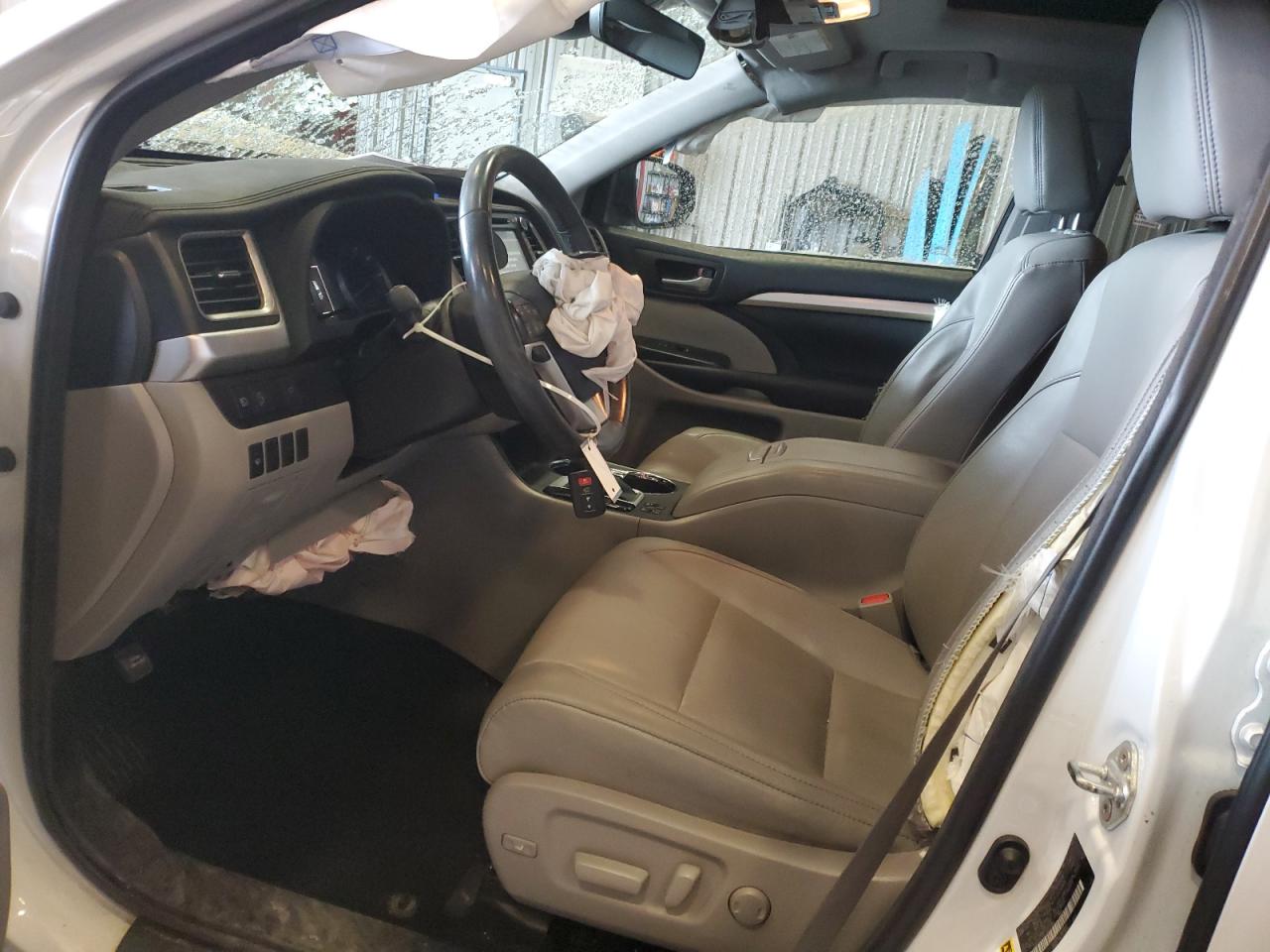 2018 Toyota Highlander VIN 5TDJZRFH2JS534384 Copart auction photo, front end damage thumbnail 7