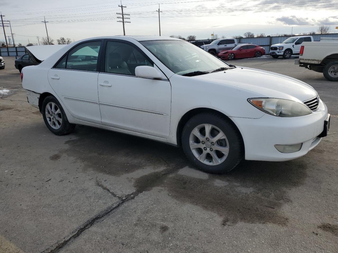 2005 Toyota Camry VIN 4T1BF32K95U084581 Copart auction photo, rear end damage thumbnail 4