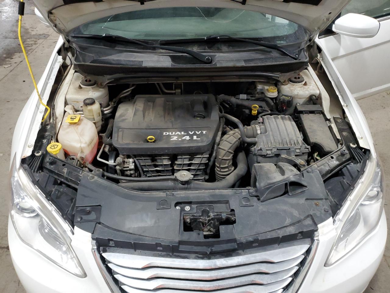 2014 Chrysler 200 VIN 1C3CCBAB2EN141358 Copart auction photo, front end damage thumbnail 11