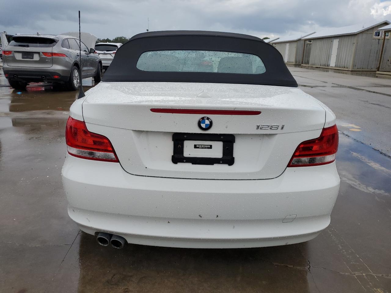 2013 BMW 1er VIN WBAUL7C5XDVU10125 Copart auction photo, water/flood damage thumbnail 6