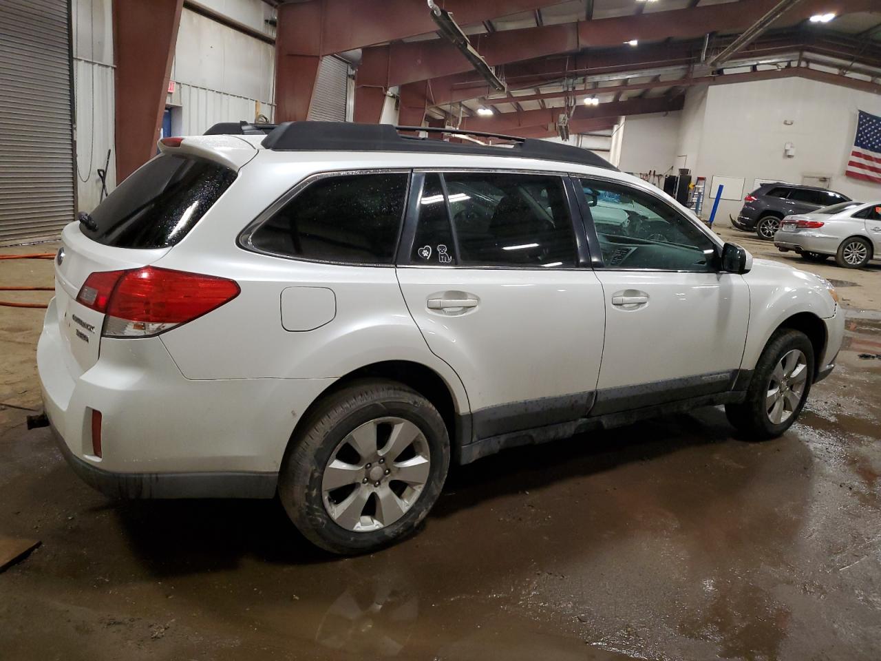 2011 Subaru Outback VIN 4S4BRDJC4B2372362 Copart auction photo, front end / minor dent/scratches damage thumbnail 3