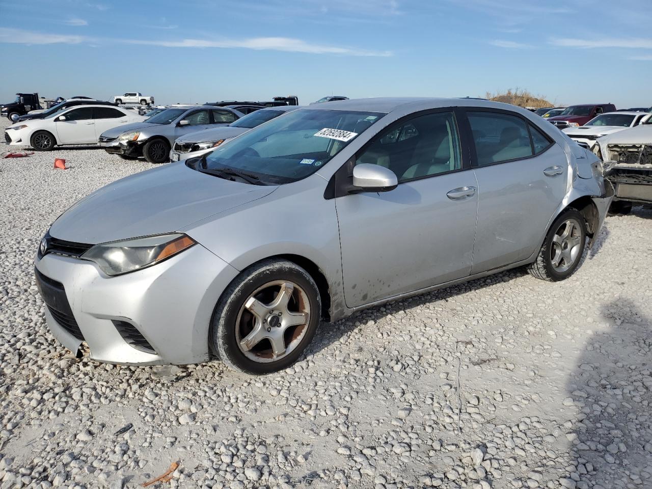 2015 Toyota Corolla VIN 5YFBURHE1FP310111