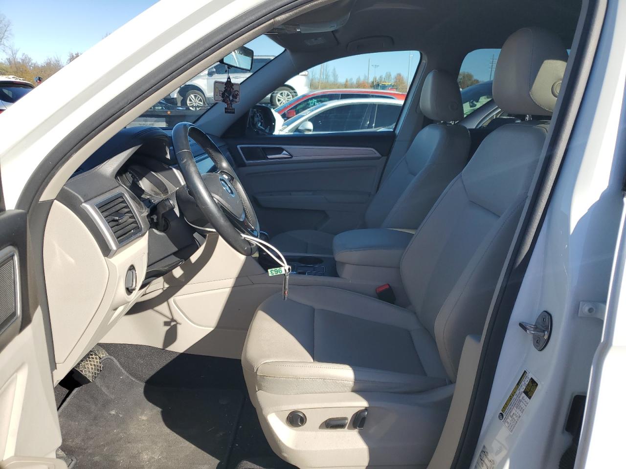 2019 Volkswagen Atlas VIN 1V2DR2CA7KC539867 Copart auction photo, rear end damage thumbnail 7