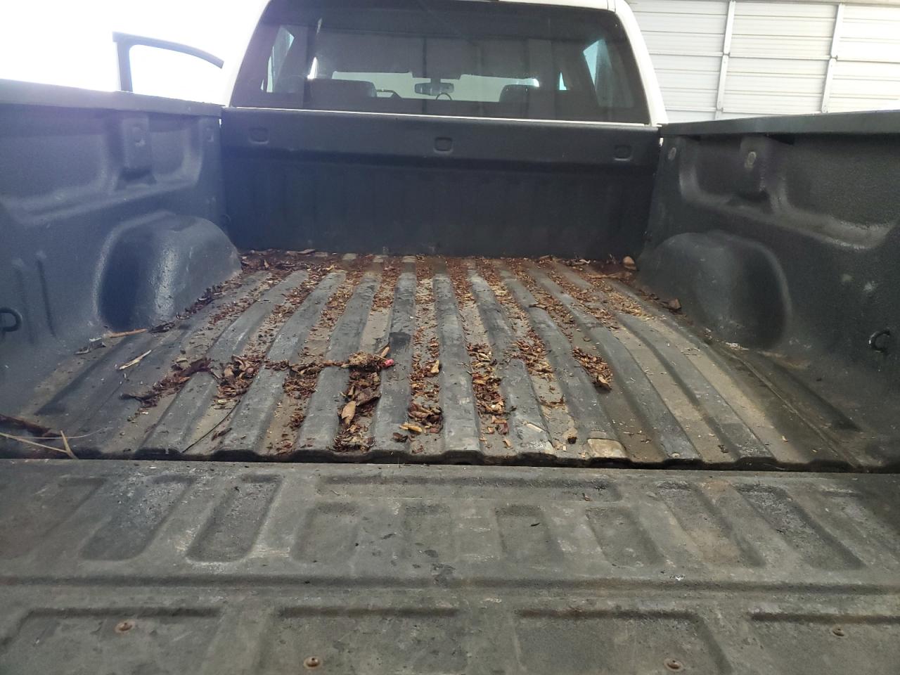 2015 Chevrolet Silverado VIN 3GCUKREC5FG488725 Copart auction photo, rear end / minor dent/scratches damage thumbnail 10