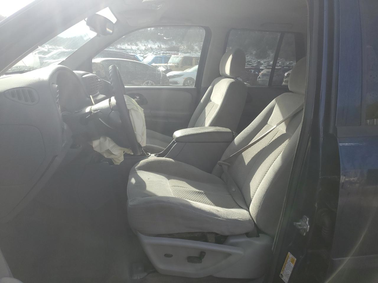 2007 Chevrolet TrailBlazer VIN 1GNDT13S172217056 Copart auction photo, front end / side damage thumbnail 7