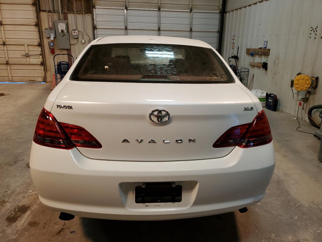 2010 Toyota Avalon VIN 4T1BK3DB3AU354102 Copart auction photo, front end / minor dent/scratches damage thumbnail 6